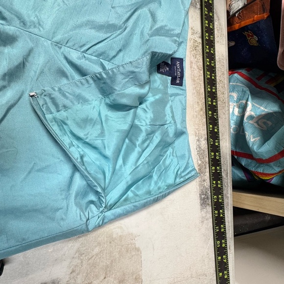 Ann Taylor‎ 100% silk Blue Blazer with Tailored Fit and Notched Lapels - Picture 12 of 15